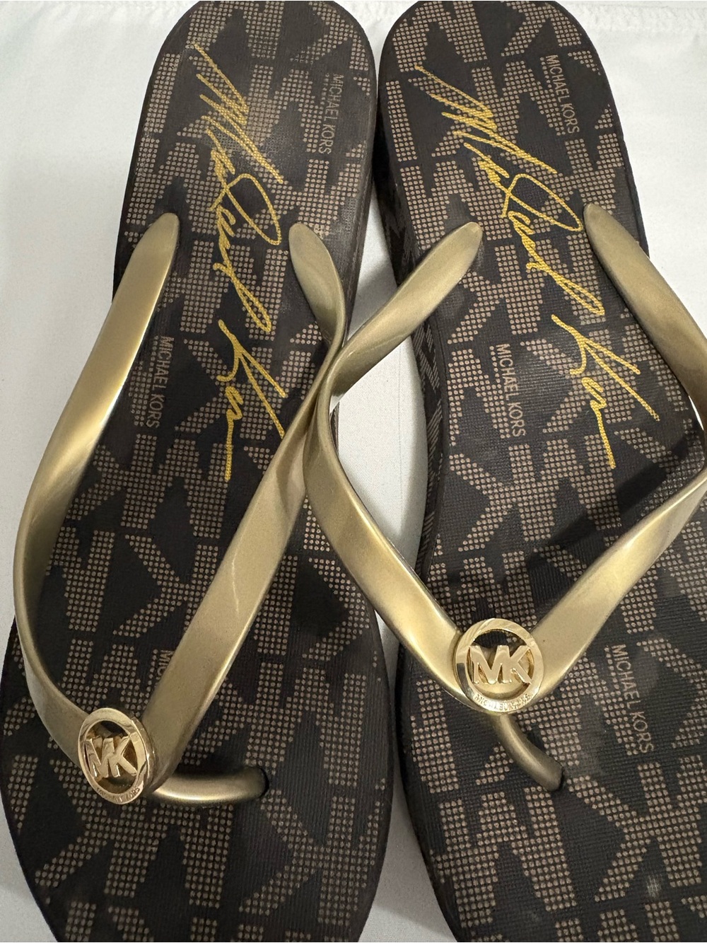 Michael Kors Wedge Heels Thong Flip Flops Gold Size 10 Pre Owned